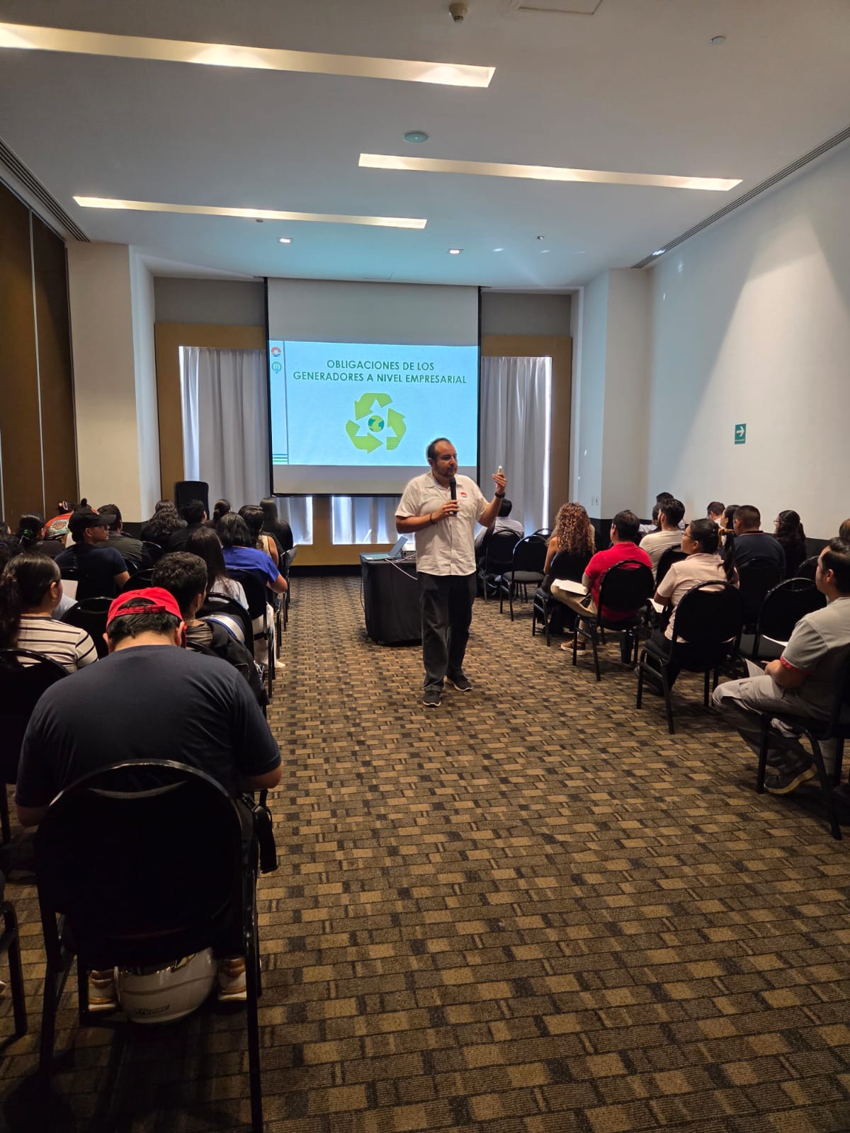 Presentación sobre responsabilidad compartida empresarial y buenas prácticas en el manejo de residuos sólidos urbanos, SIRESOL Cancún
